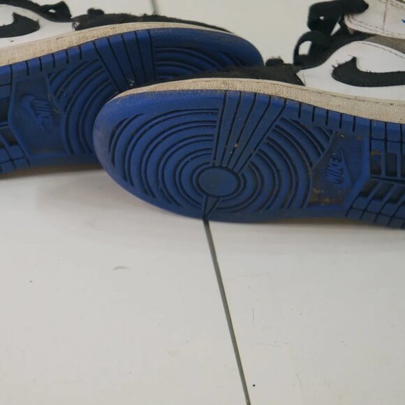 Nike Air Jordan 1 Royal Black Toe Mid SE PS Kid's Size 11C - Picture 7 of 7
